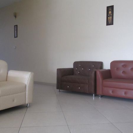Ramprastha Hotel Ayodhya Esterno foto